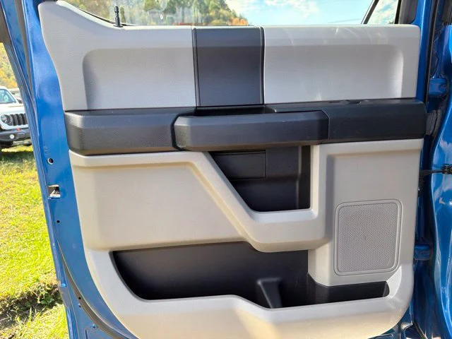 Used 2018 Blue Ford XL image 20