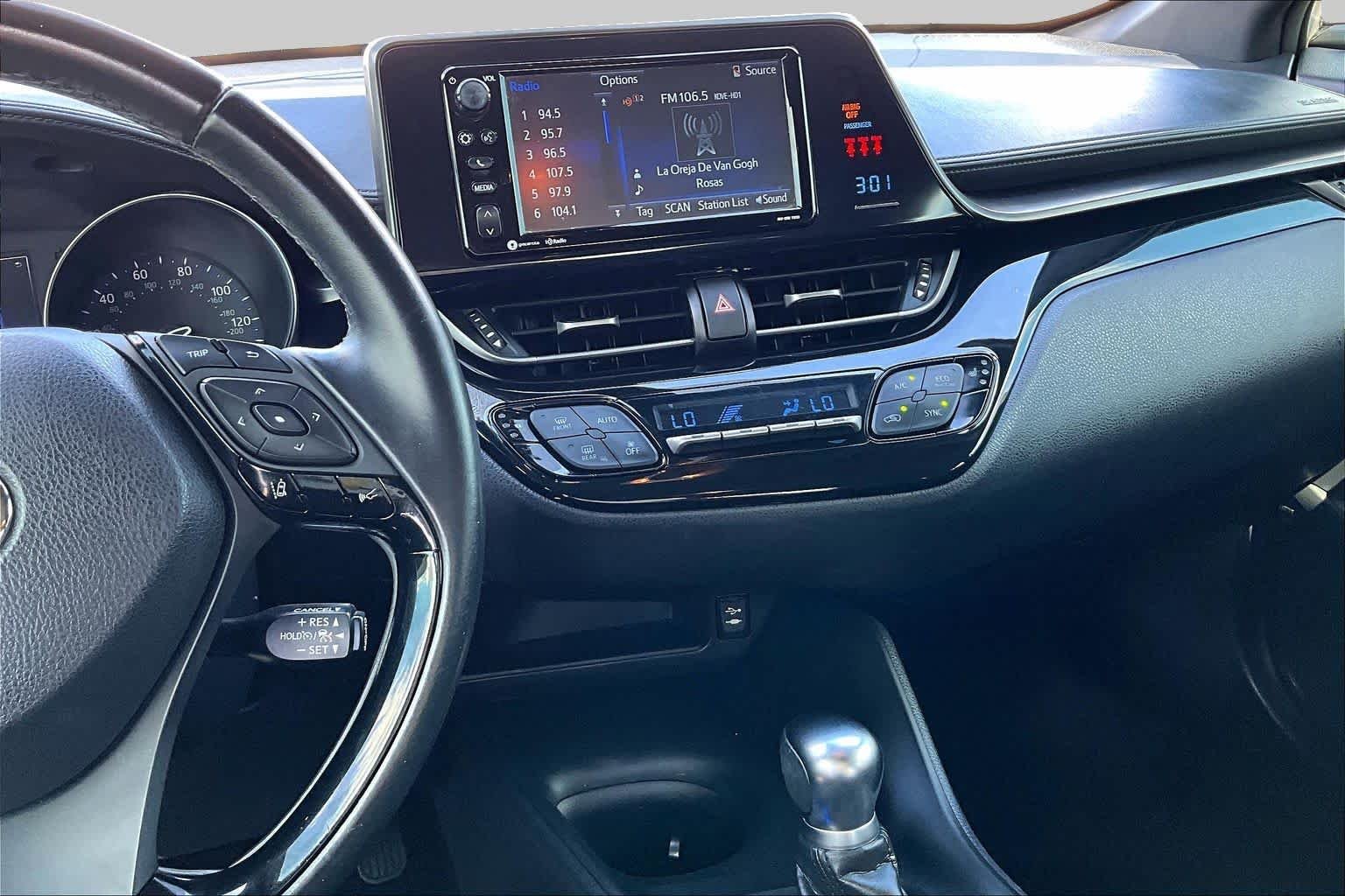 Used 2018 Silver Knockout Metallic Toyota XLE Premium image 7