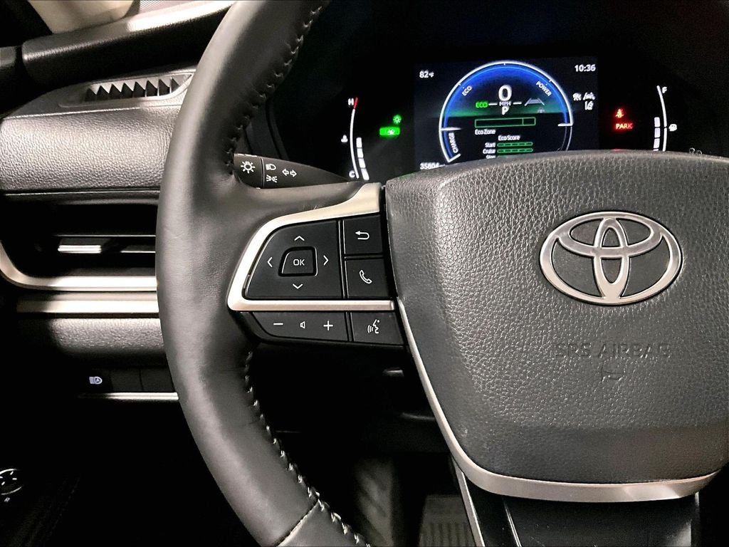 Used 2024 White Toyota XLE image 23
