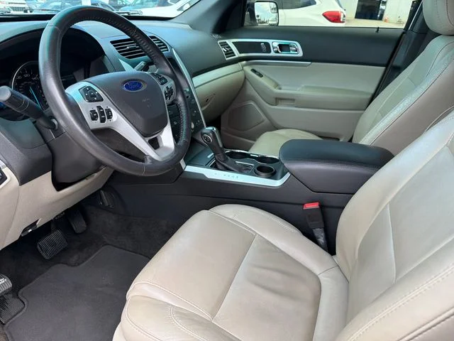 Used 2015 White Ford XLT image 18