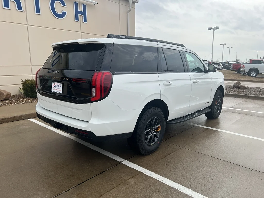 New 2026 Star White Metallic Tri-Coat Ford Tremor® image 10