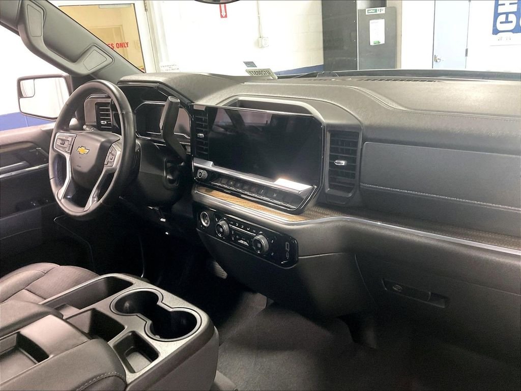 Used 2023 Gray Chevrolet LT image 14