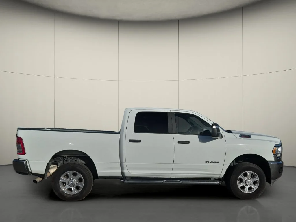 Used 2024 White Ram Big Horn image 8
