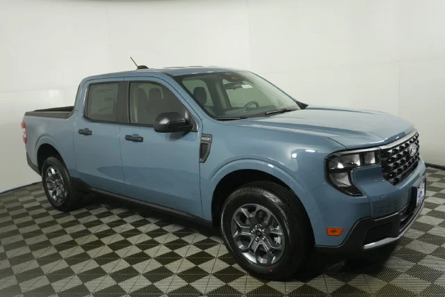 New 2026 Azure Gray Metallic Tri-Coat Ford XLT image 1