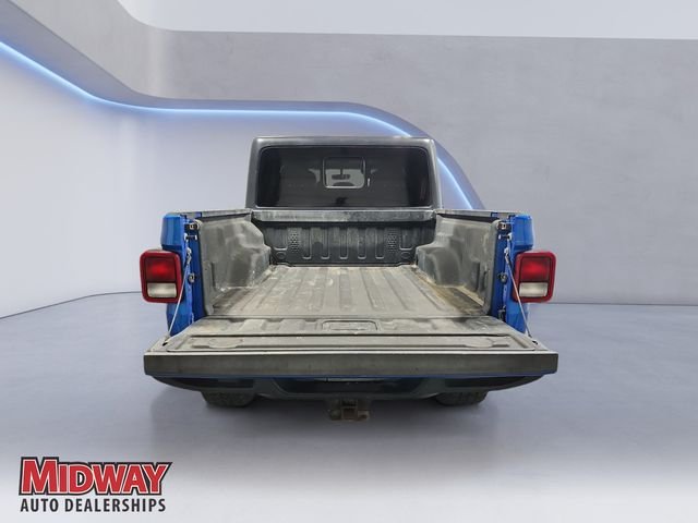 Certified Used 2020 Blue Jeep Overland image 4