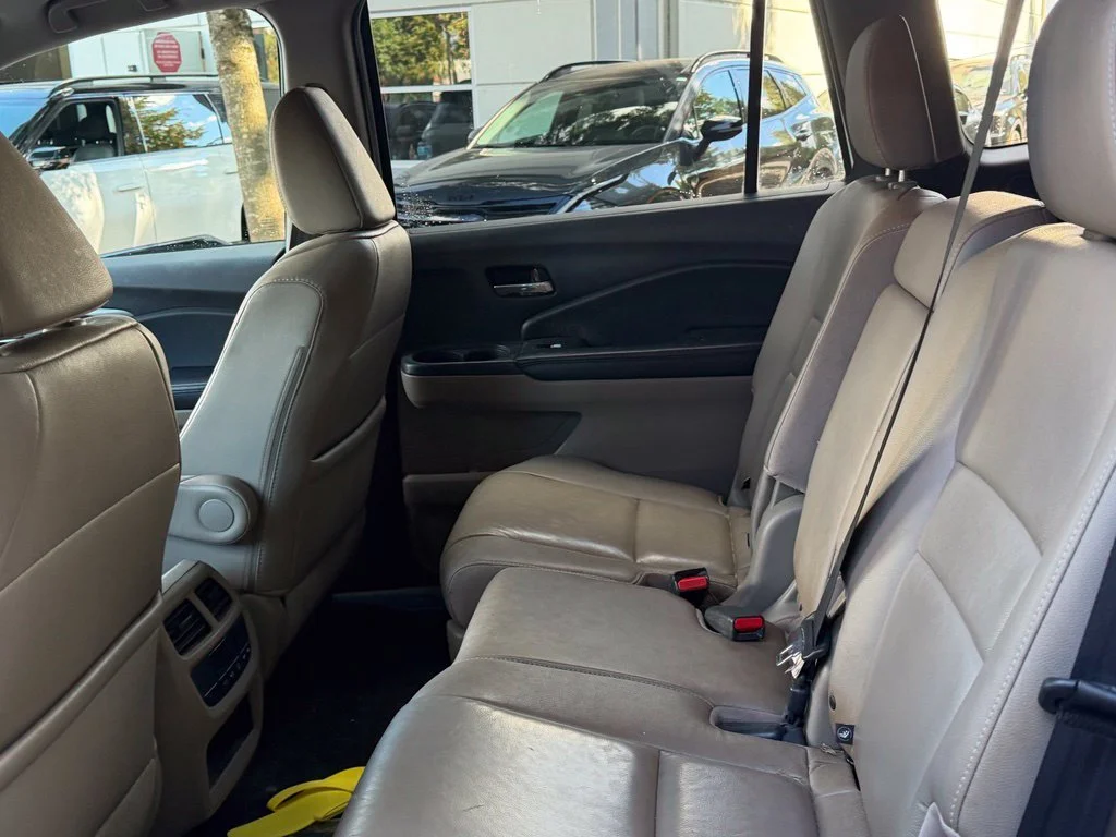 Used 2016 White Diamond Pearl Honda EX-L image 13