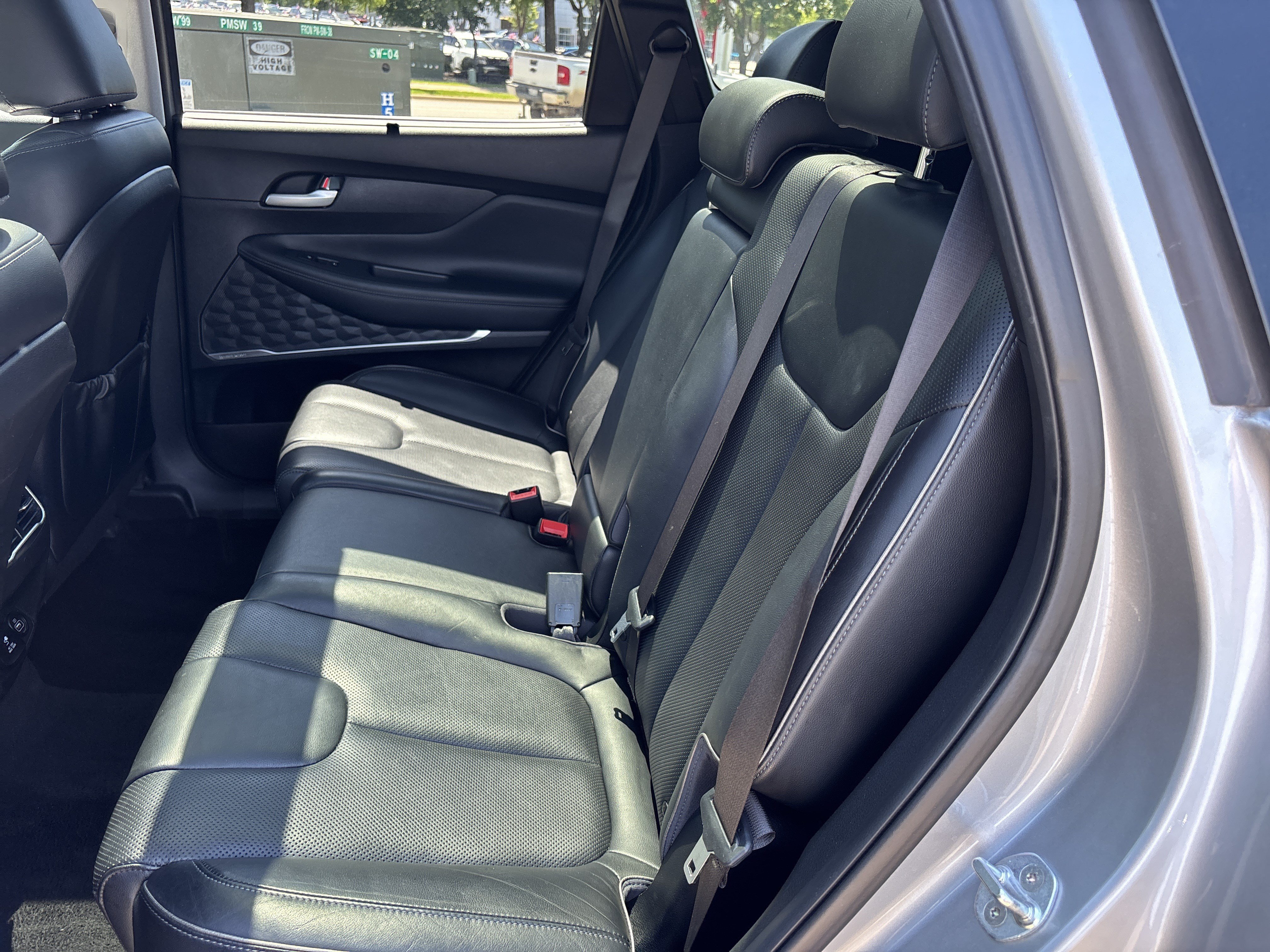 2023 Hyundai Santa Fe Limited - Photo 16