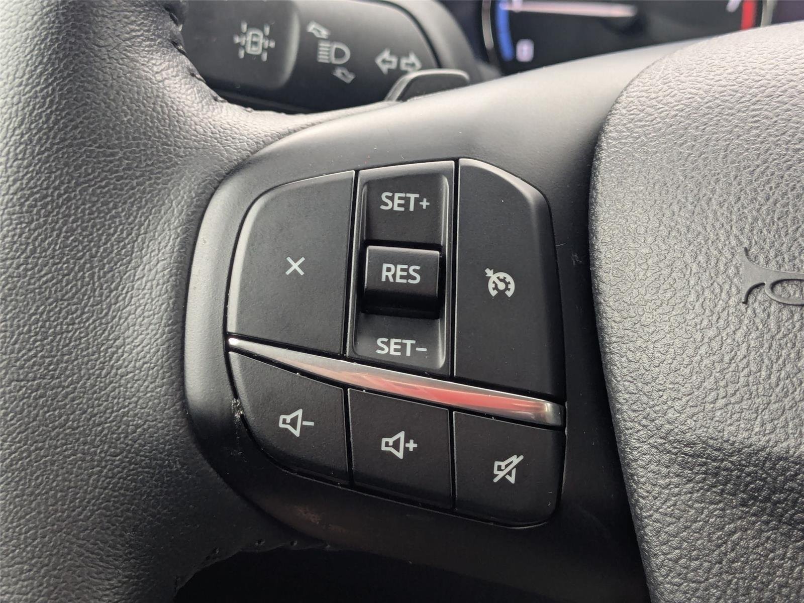 Used 2023 Oxford White Ford Badlands image 19