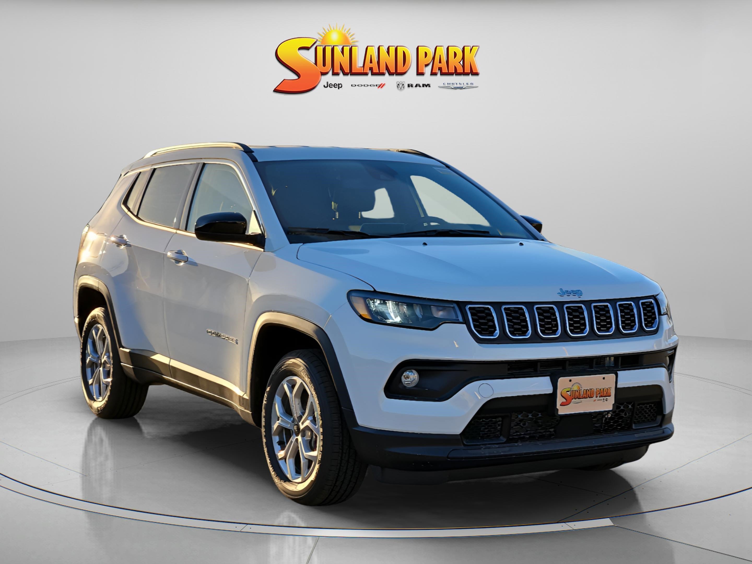 2026 Jeep Compass Latitude 4X4's photo