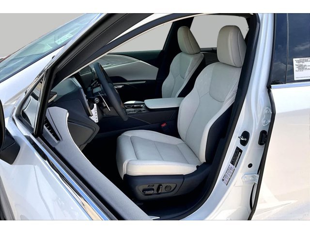 New 2026 Eminent White Pearl Lexus LUXURY image 16