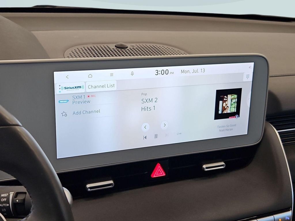 2024 Hyundai IONIQ 5 Limited - Photo 17