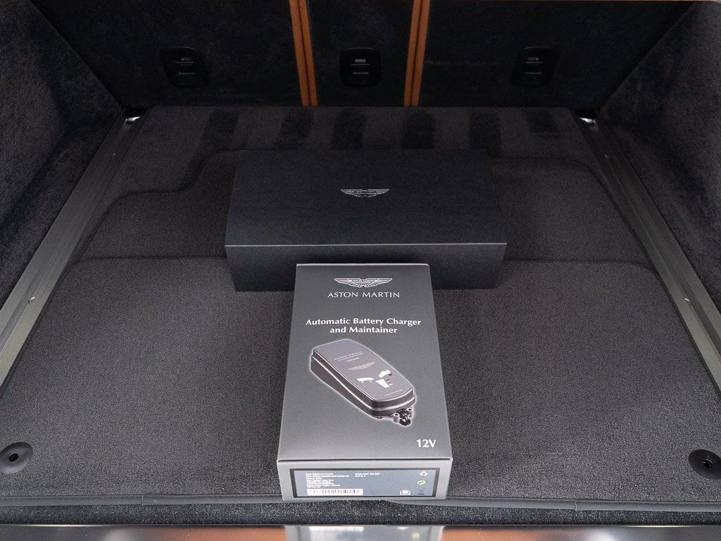 New 2026 Q Oberon Black Aston Martin 707 image 45