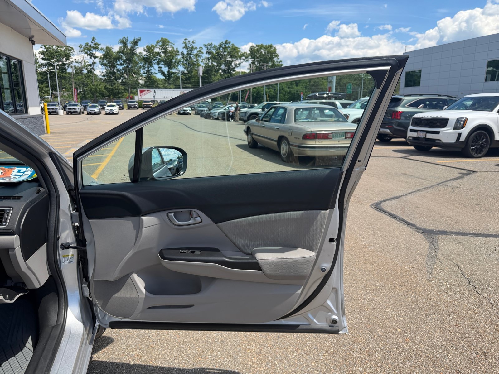 Used 2015 Silver Honda LX image 28