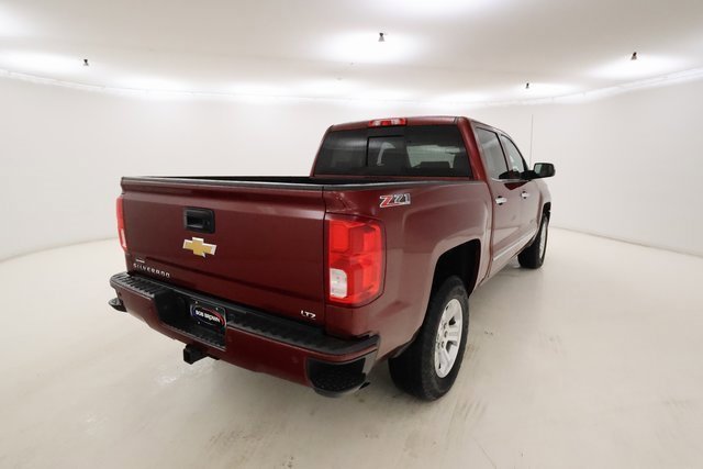 2017 Chevrolet Silverado 1500 LTZ photo 3