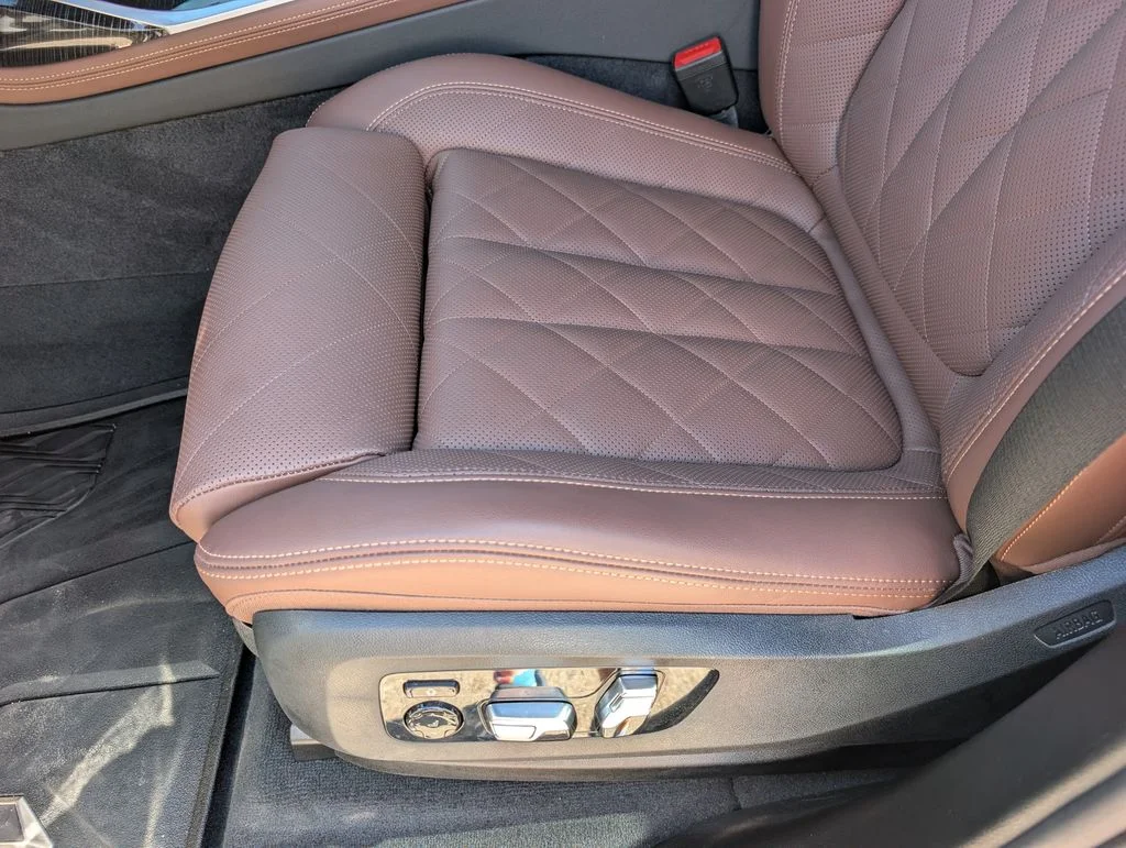 Used 2025 Blue BMW xDrive40i image 15