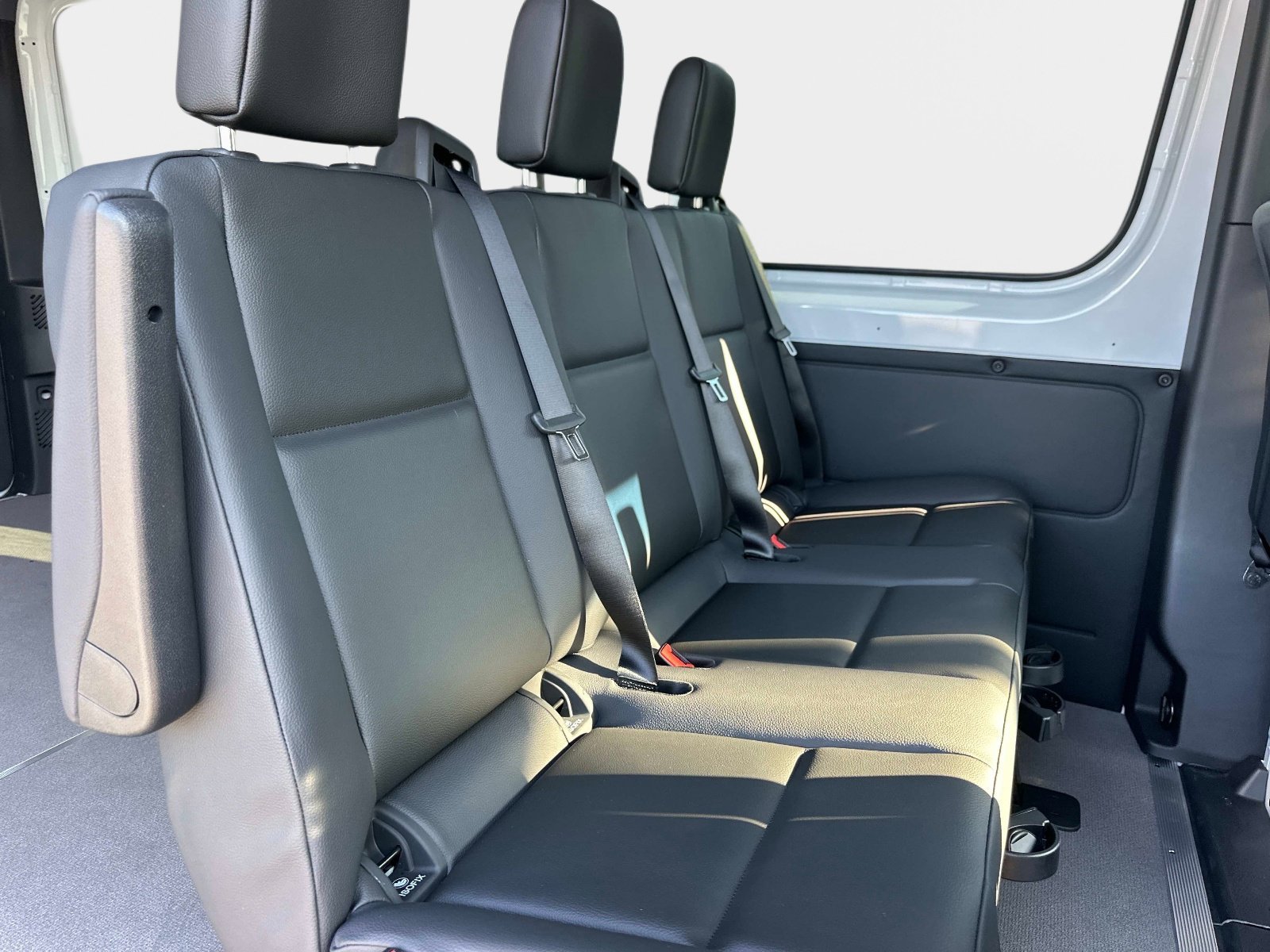 New 2026 Arctic White Sprinter Crew 144 WB image 11