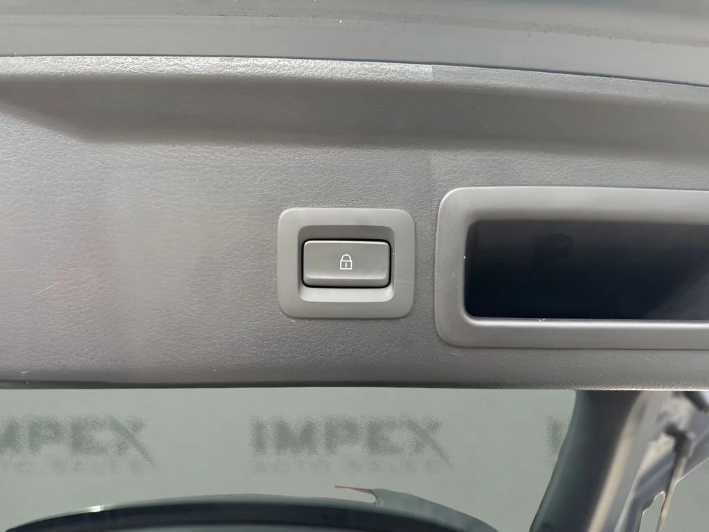 Used 2025 Gray Mazda 2.5 S Carbon Edition image 33