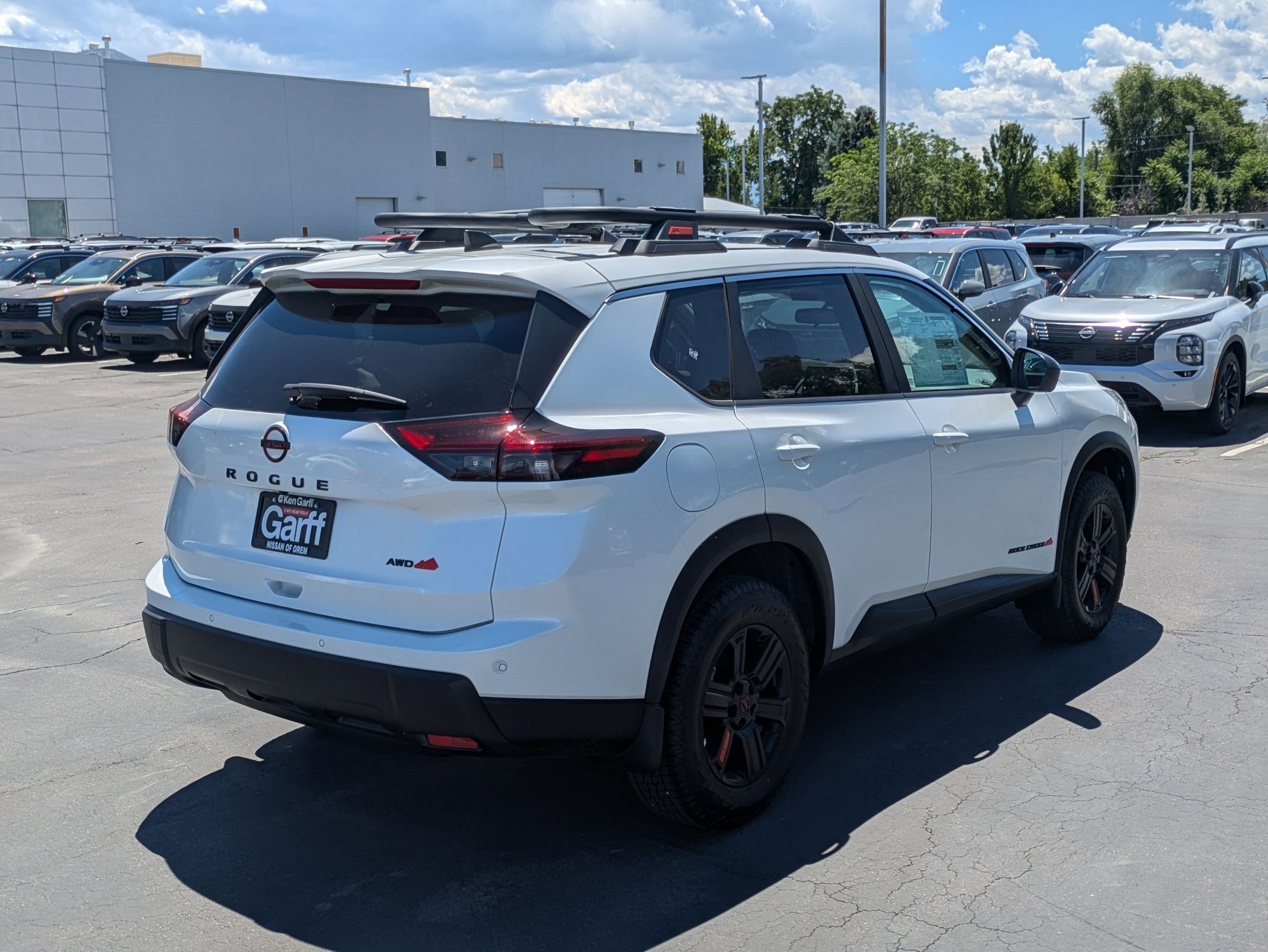 New 2026 Everest White Pearl Tricoat Nissan Rock Creek image 3