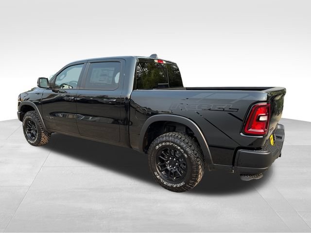 New 2026 Diamond Black Crystal Pearl-Coat Exterior Paint RAM Rebel image 5