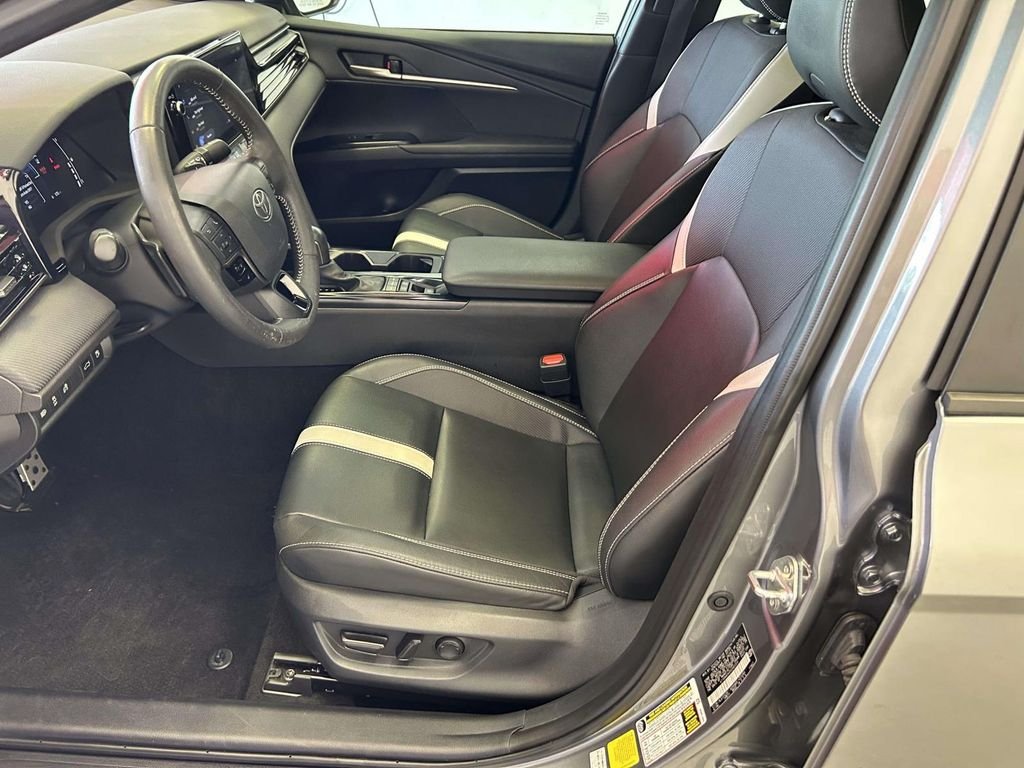 Certified Used 2025  Toyota SE image 16