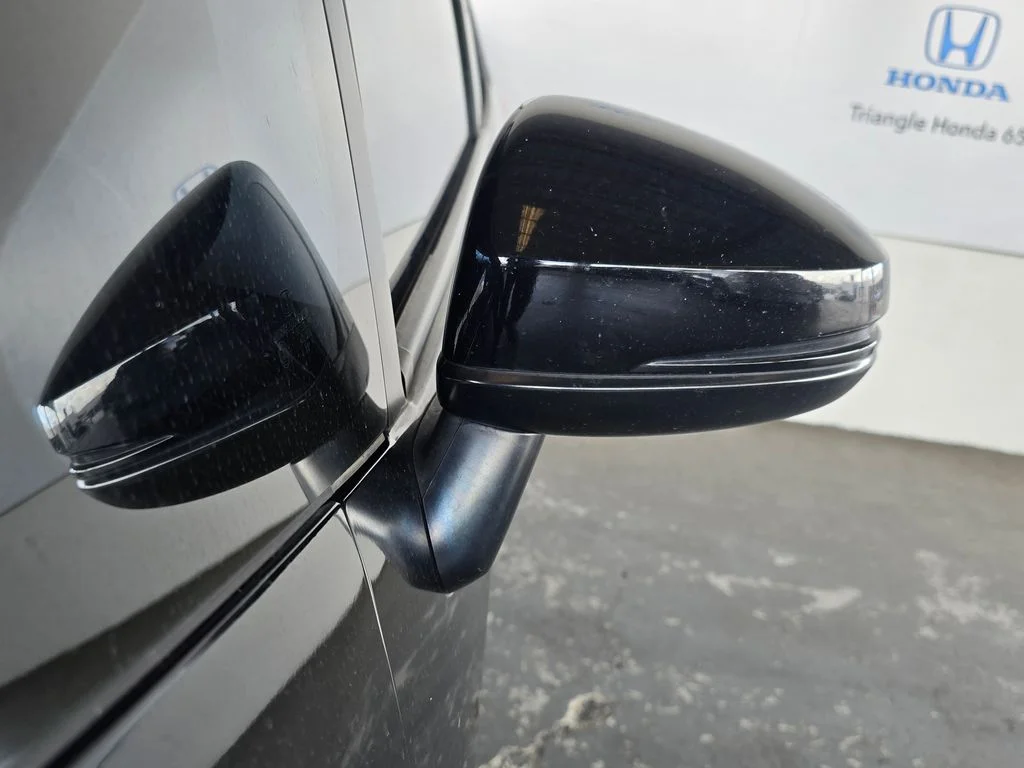 Used 2018  Honda LX image 15
