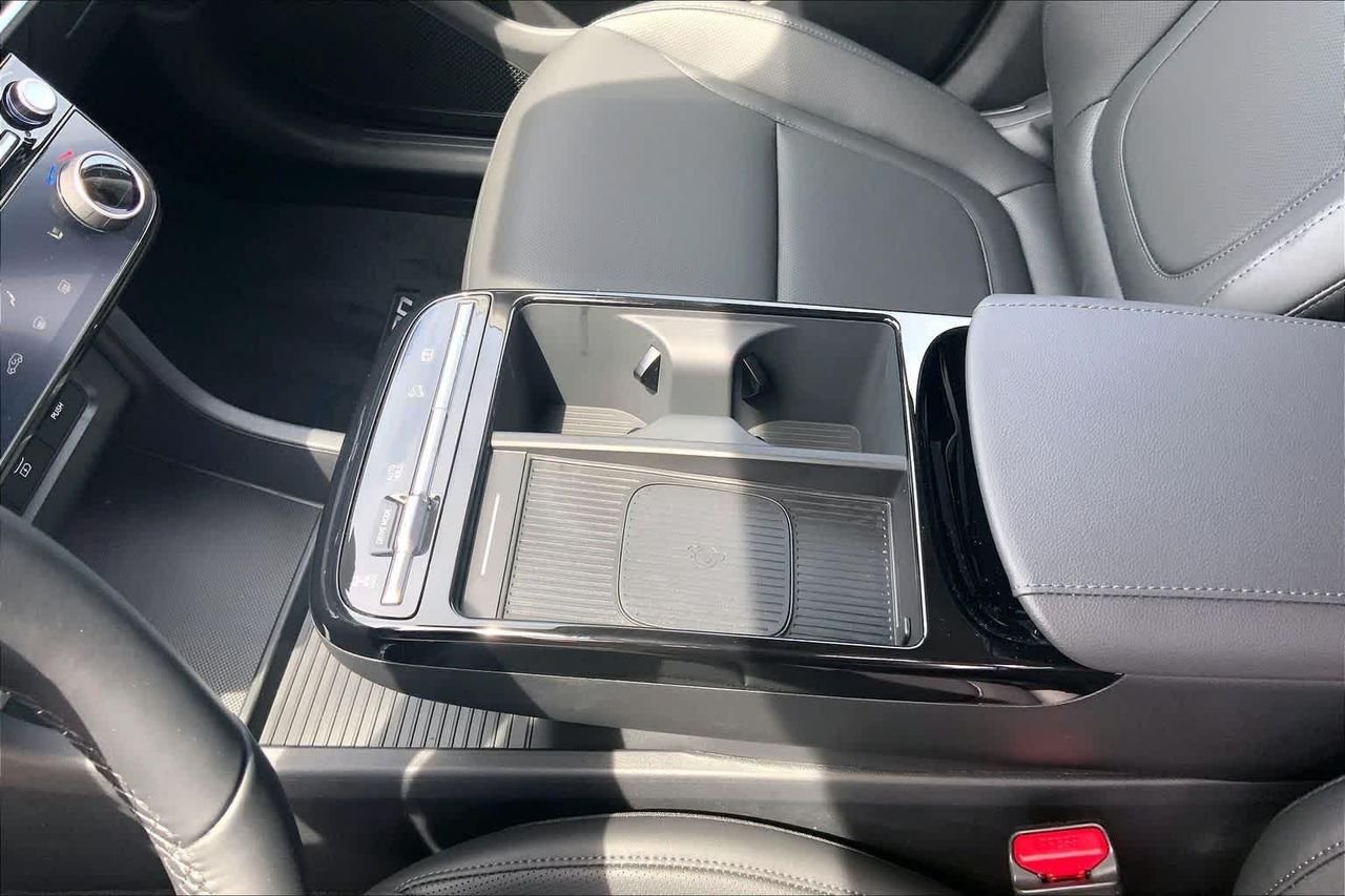 New 2026 Creamy White Pearl Hyundai SEL Convenience image 8