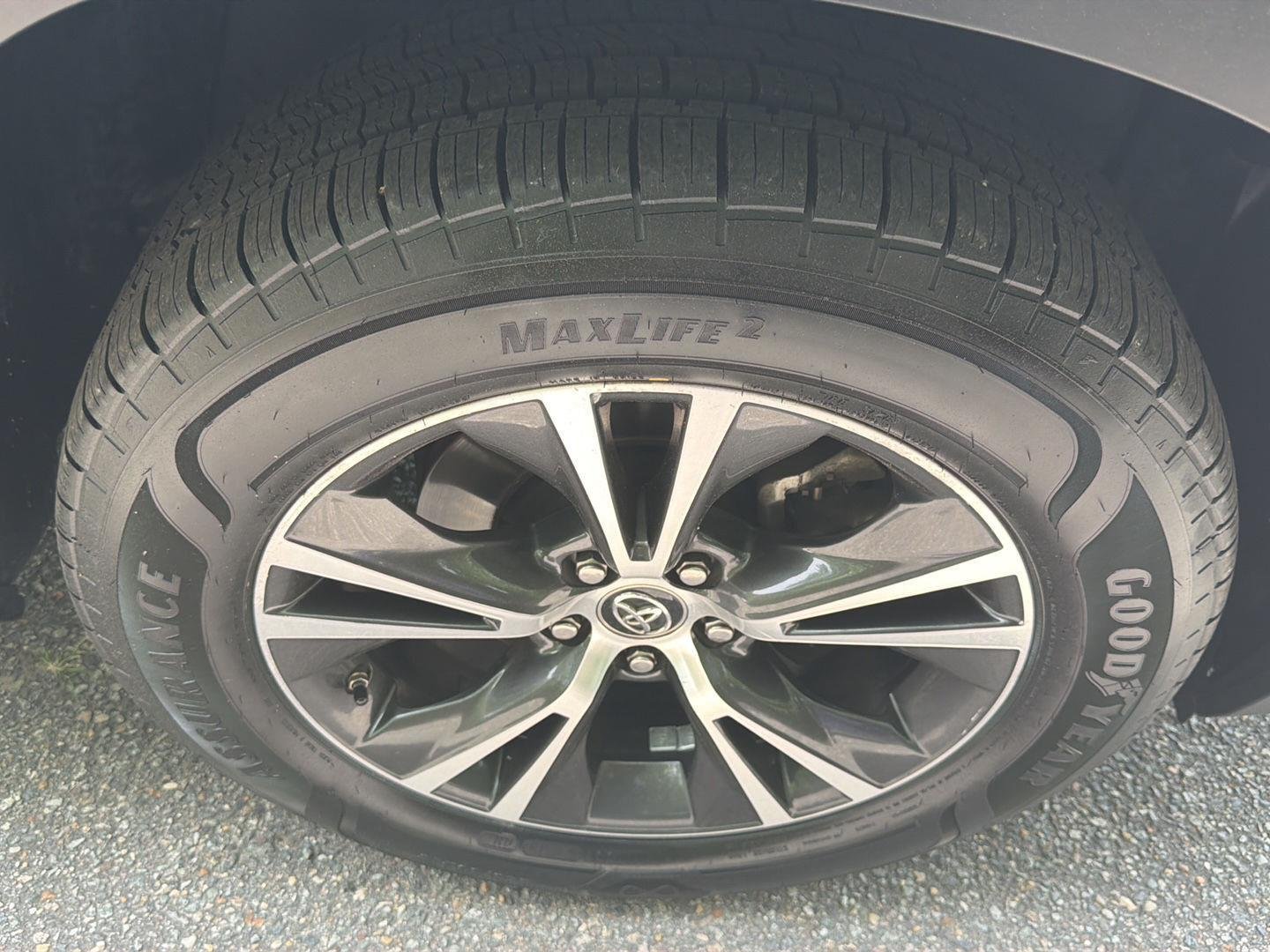 Used 2019  Toyota LE image 10