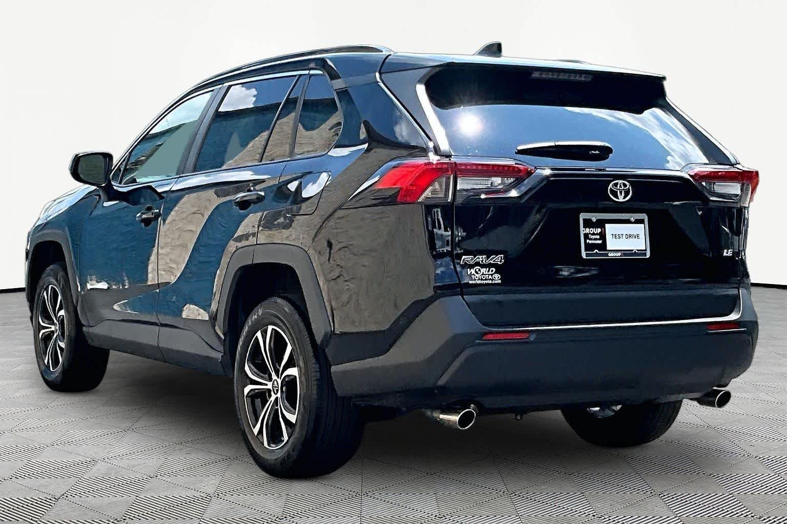 Used 2021 Midnight Black Metallic Toyota LE image 12