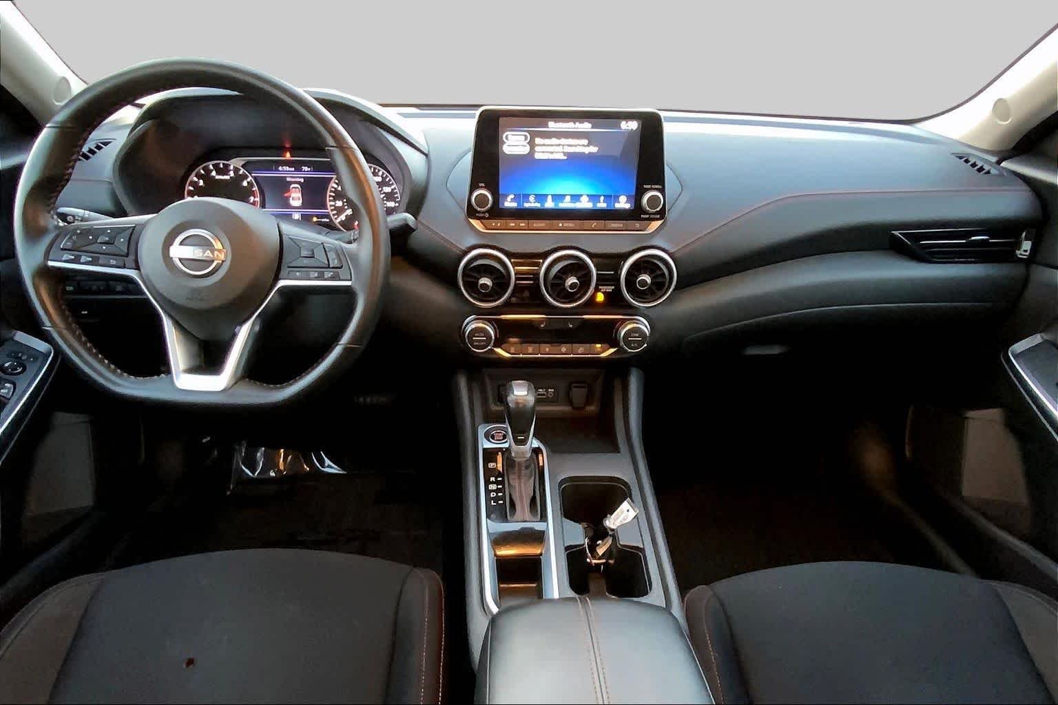 Used 2025 Aspen White Tricoat/Super Black Nissan SR image 14