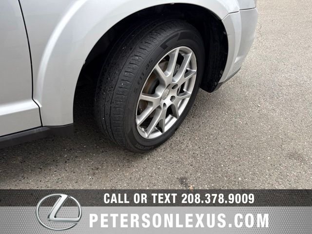 Used 2014 Silver Dodge R/T image 11