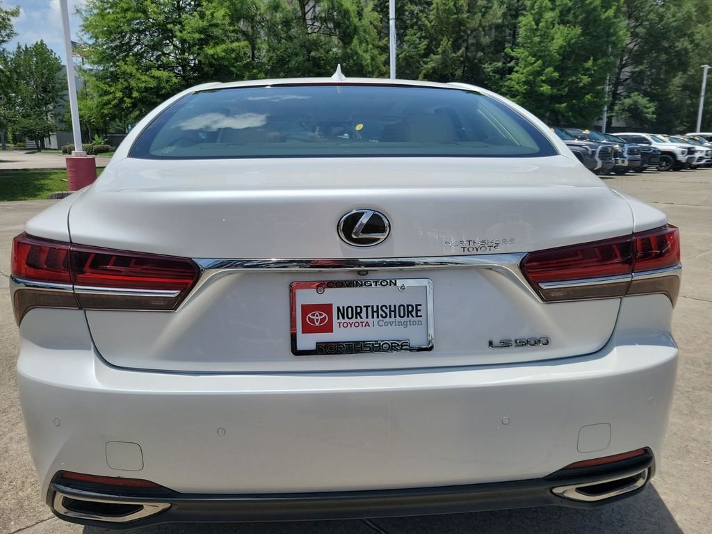 Used 2018 White Lexus 500 Base image 5