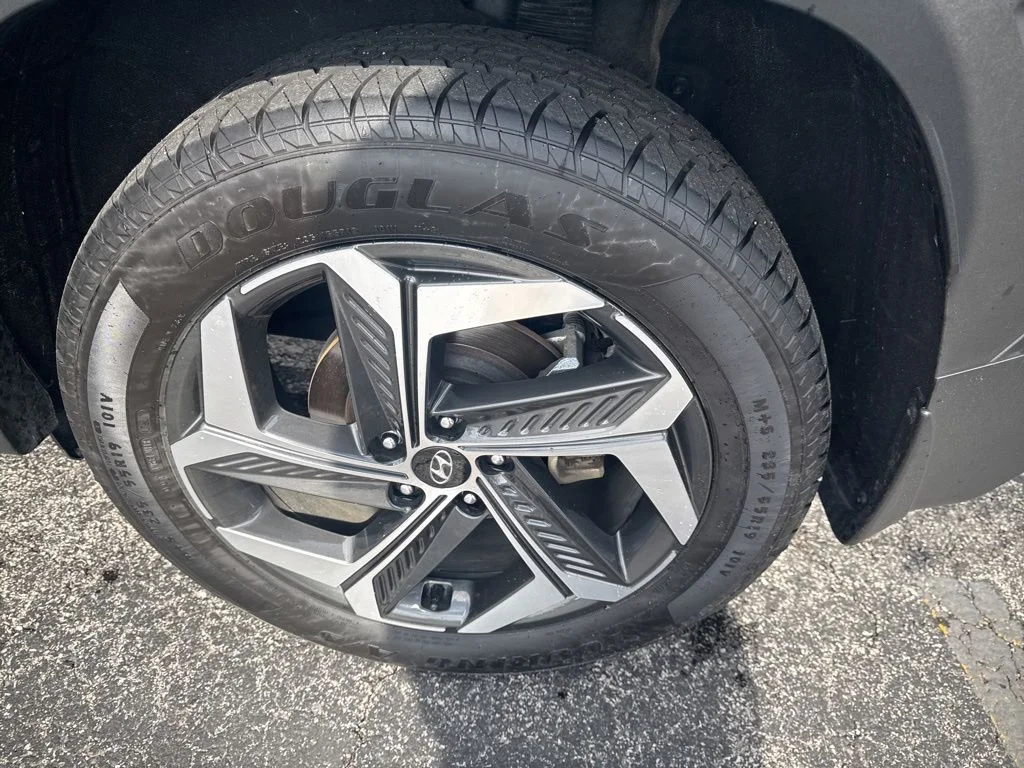 Used 2022 Gray Hyundai SEL image 51