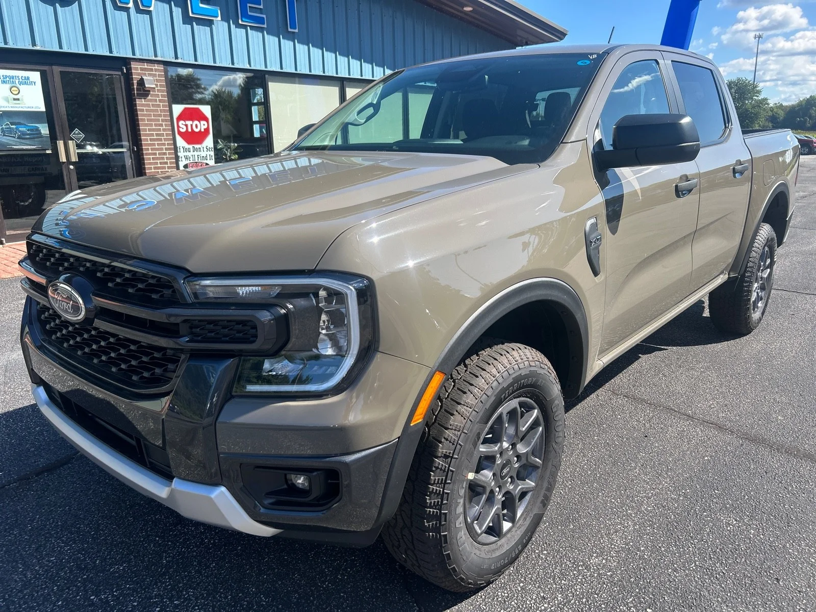 New 2026 Marsh Gray Ford XLT image 2