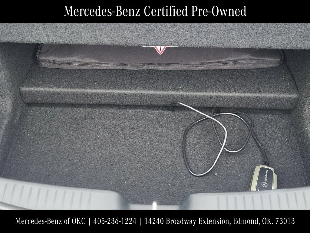 Certified Used 2022 MANUFAKTUR Moonlight White Metallic Mercedes-Benz SL 63 AMG® image 23