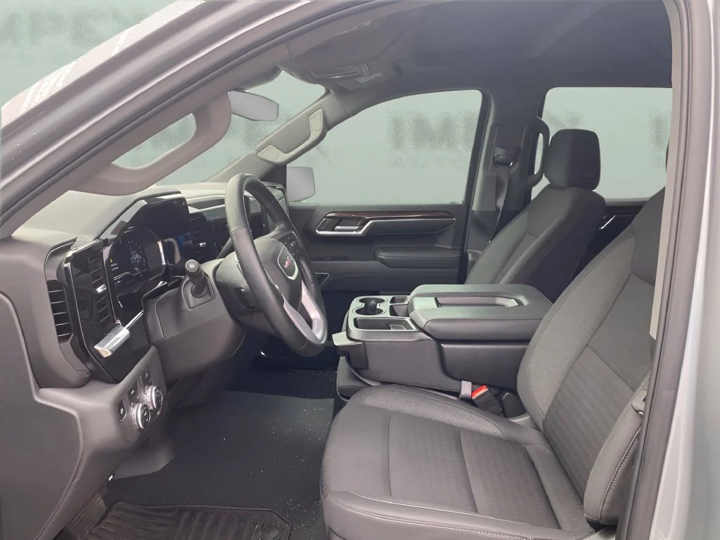 Used 2025 Sterling Metallic GMC Elevation image 9