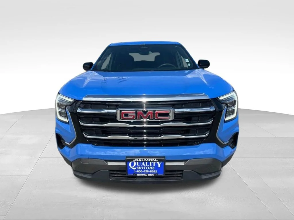 Used 2026 Rapids Metallic GMC Elevation image 2