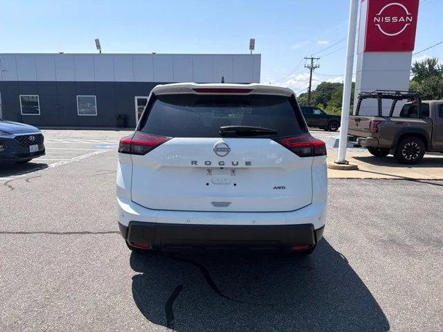 Used 2024 White Nissan S image 7