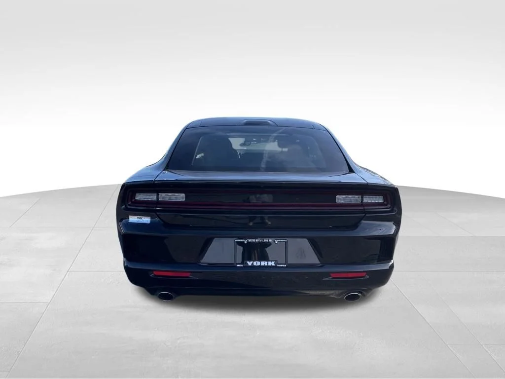 New 2026 Diamond Black Crystal Pearlcoat Dodge R/T image 4