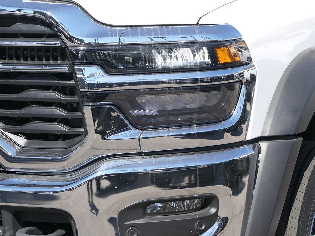 New 2025 White RAM Tradesman image 9