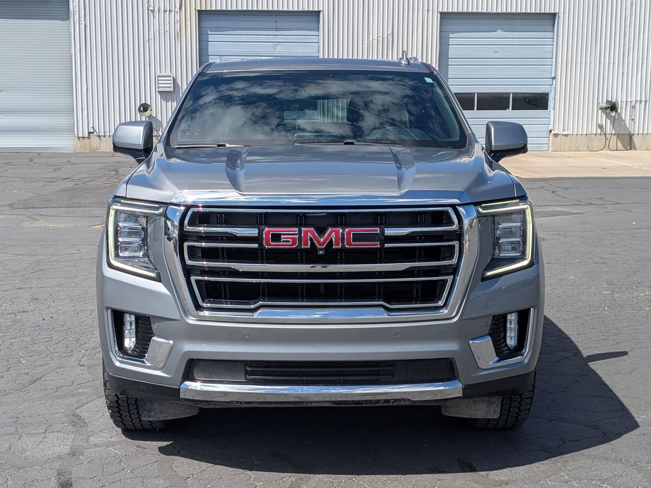 Used 2023 Sterling Metallic GMC SLT image 9