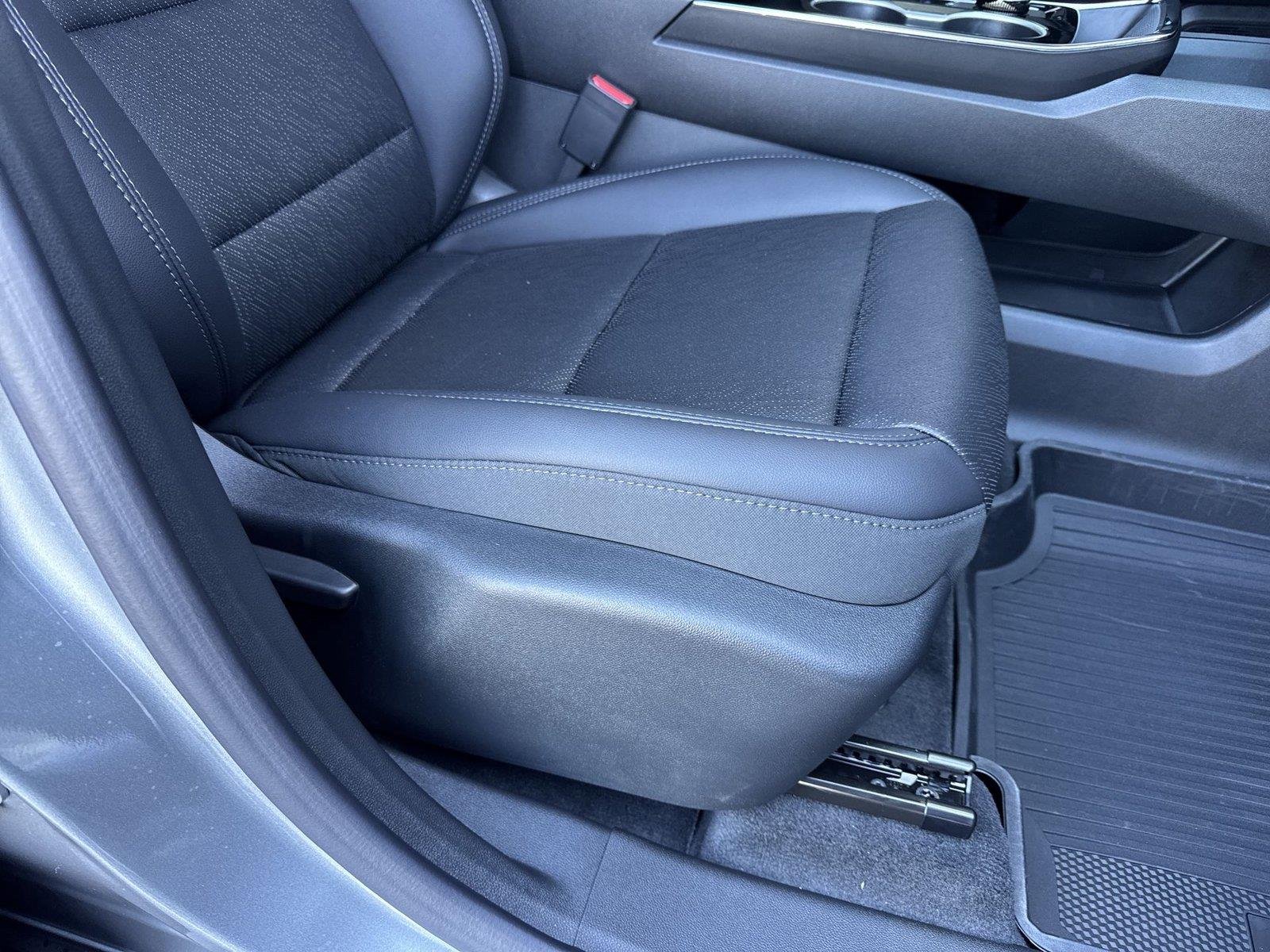 2027 Chevrolet Equinox LT - Photo 34