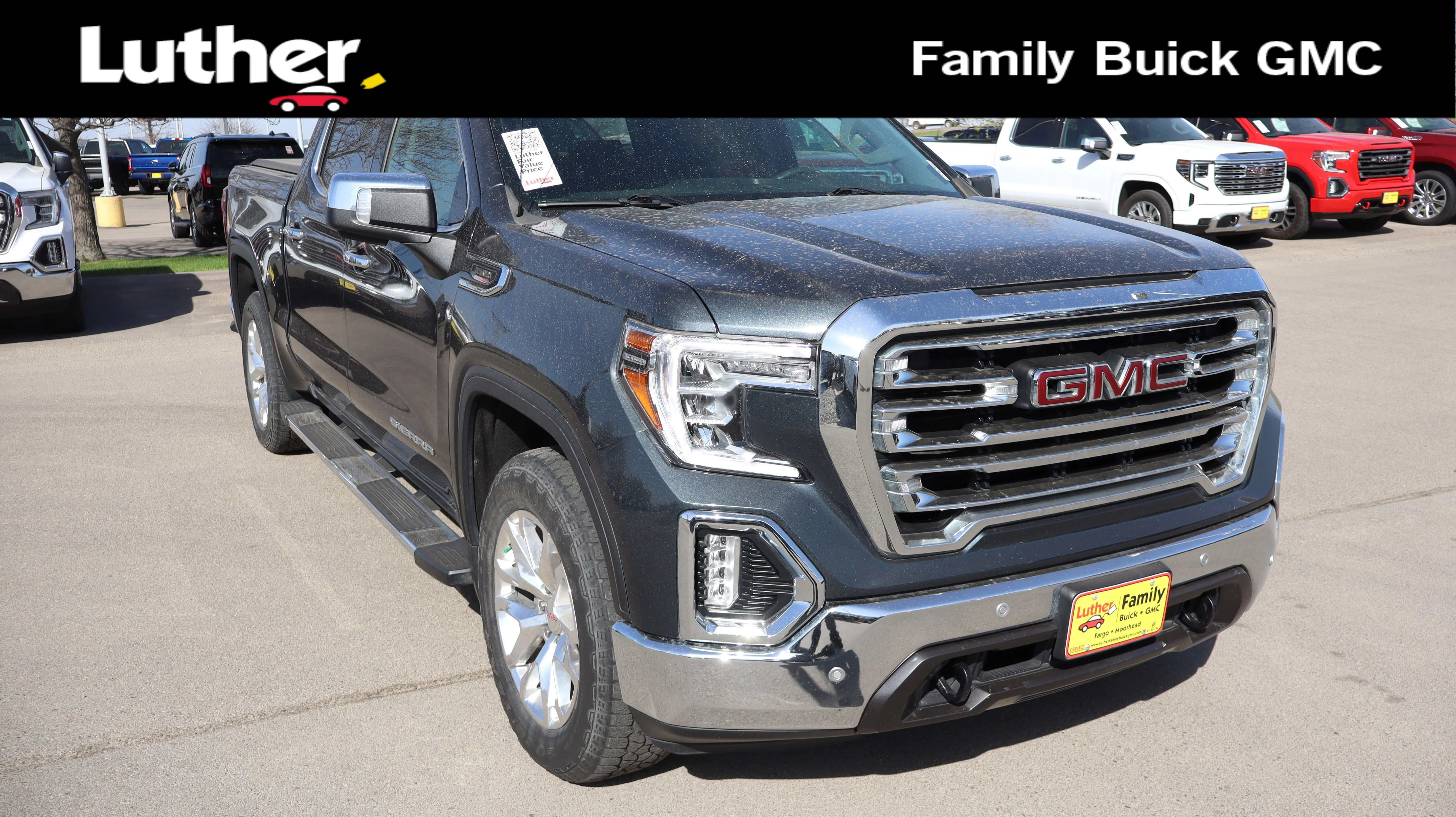 2022 GMC Sierra 4WD Crew Cab Short Box SLT's photo