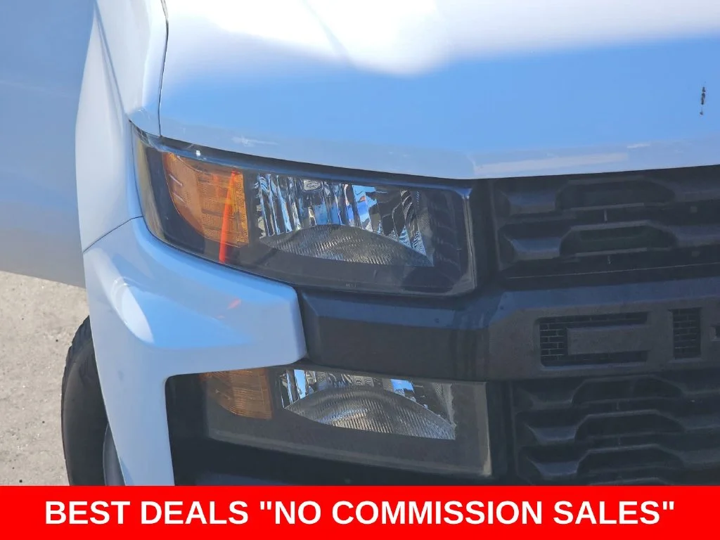 Used 2020 White Chevrolet WT image 33