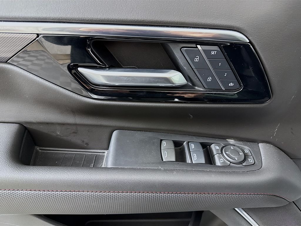 Used 2025 Beige Chevrolet RST image 19