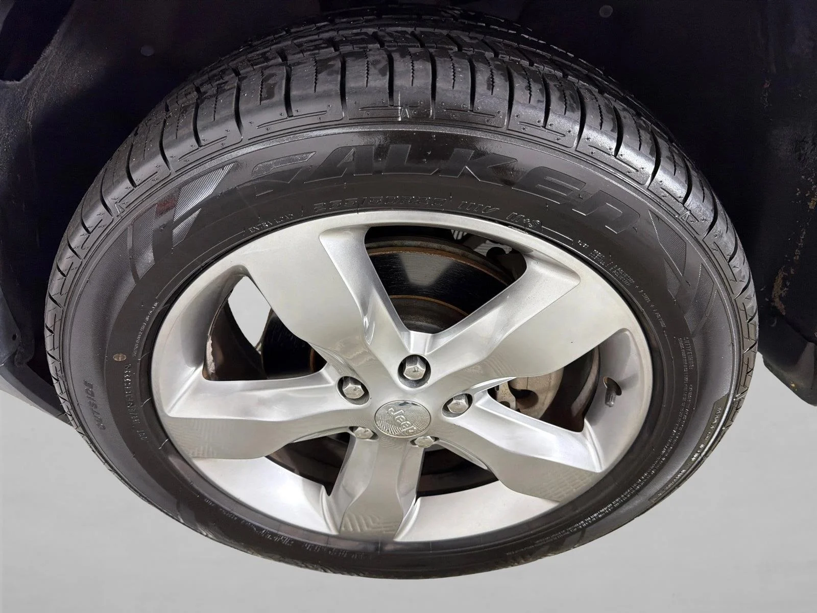 Used 2011 White Jeep Limited image 13
