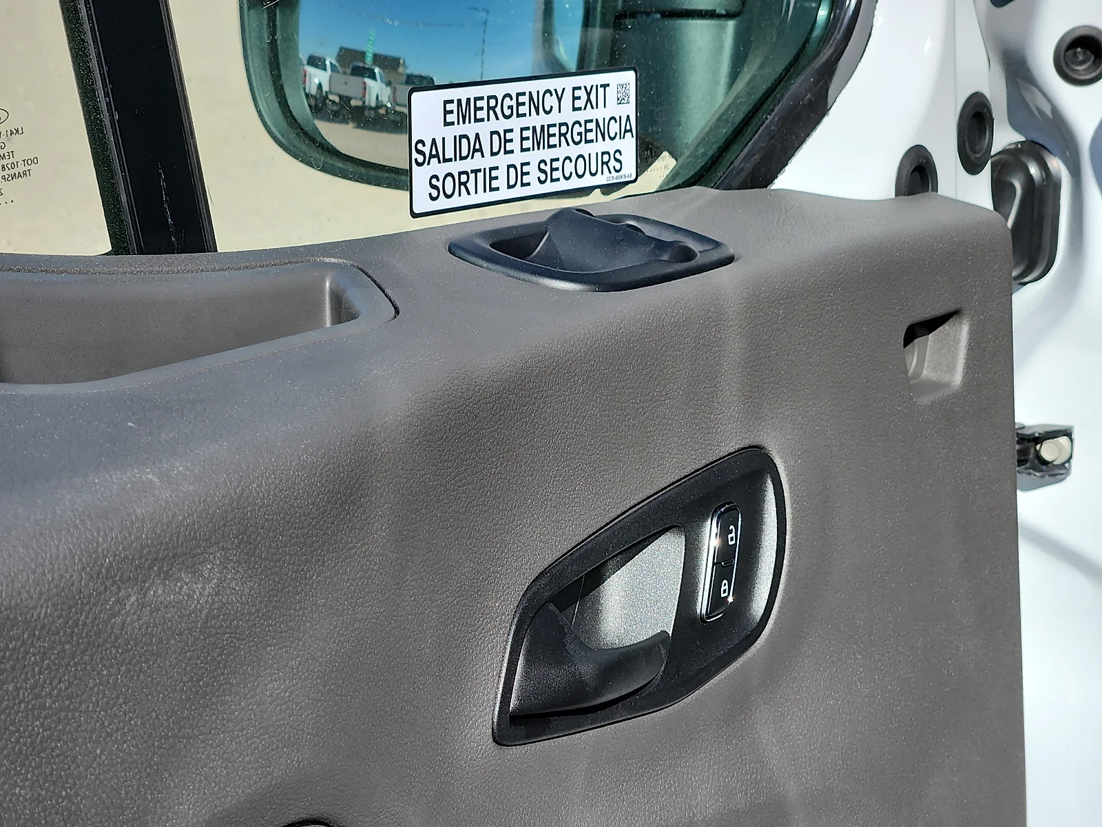 New 2026 Oxford White Ford XLT image 16