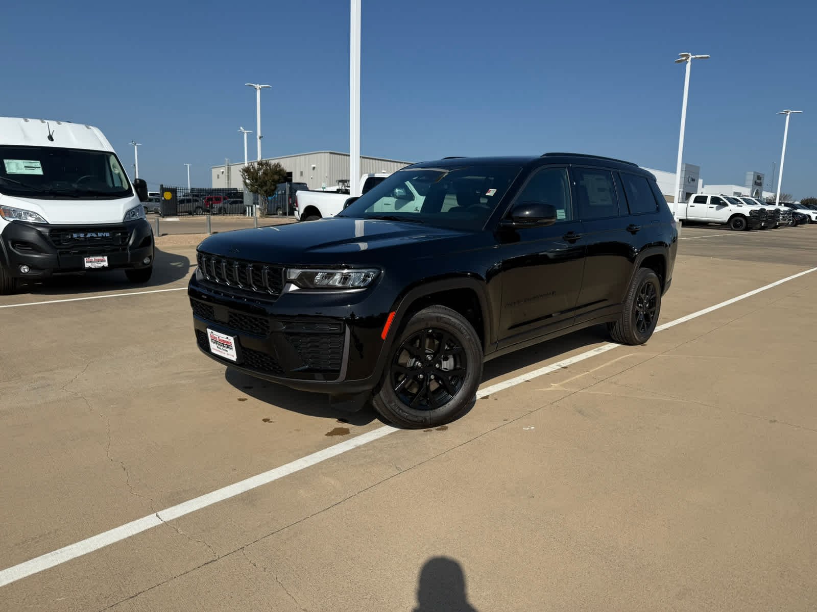 New 2026 Diamond Black Crystal Pearlcoat Jeep Laredo Altitude image 2