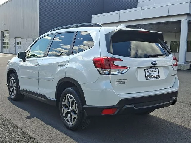 Used 2021 White Subaru Premium image 4