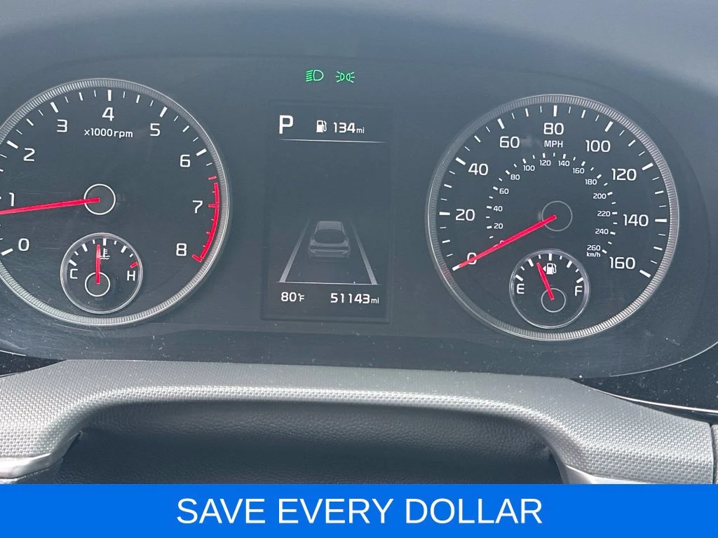 Used 2023 White Kia LXS image 12