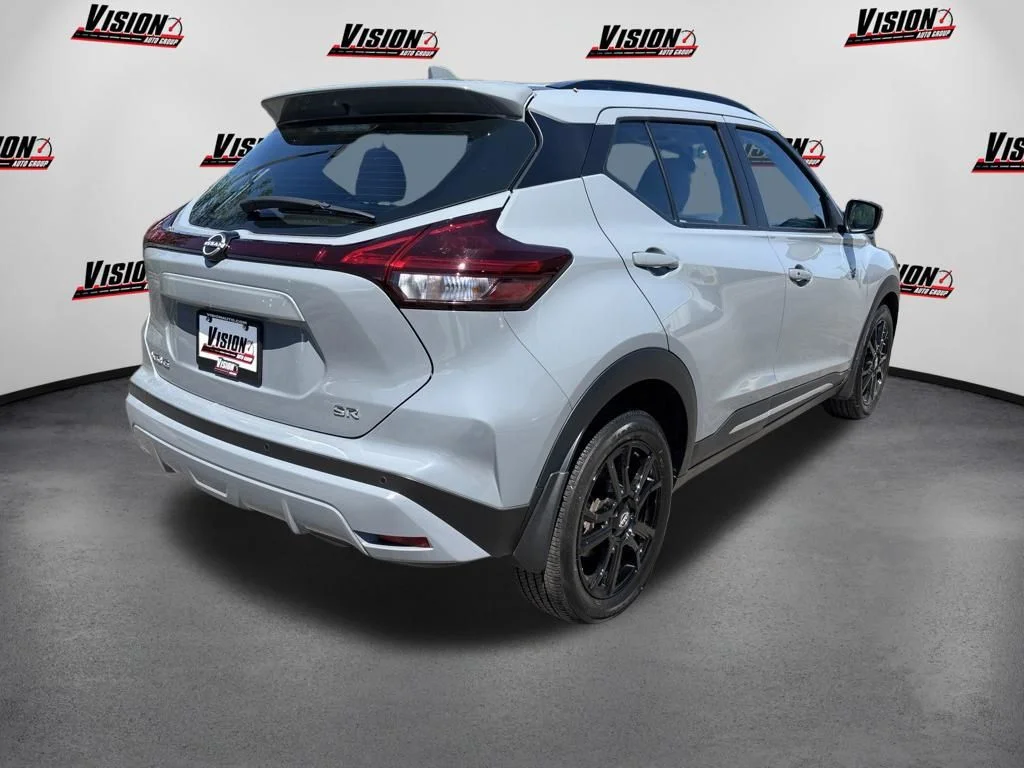 Used 2024 Gray Nissan SR image 5